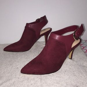 Bella~Vita Burgundy Size 6